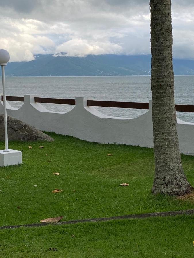 Apartamento Pe Na Areia Caraguatatuba Exterior foto
