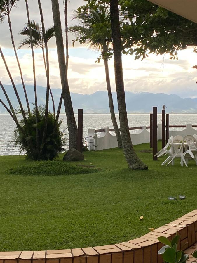 Apartamento Pe Na Areia Caraguatatuba Exterior foto